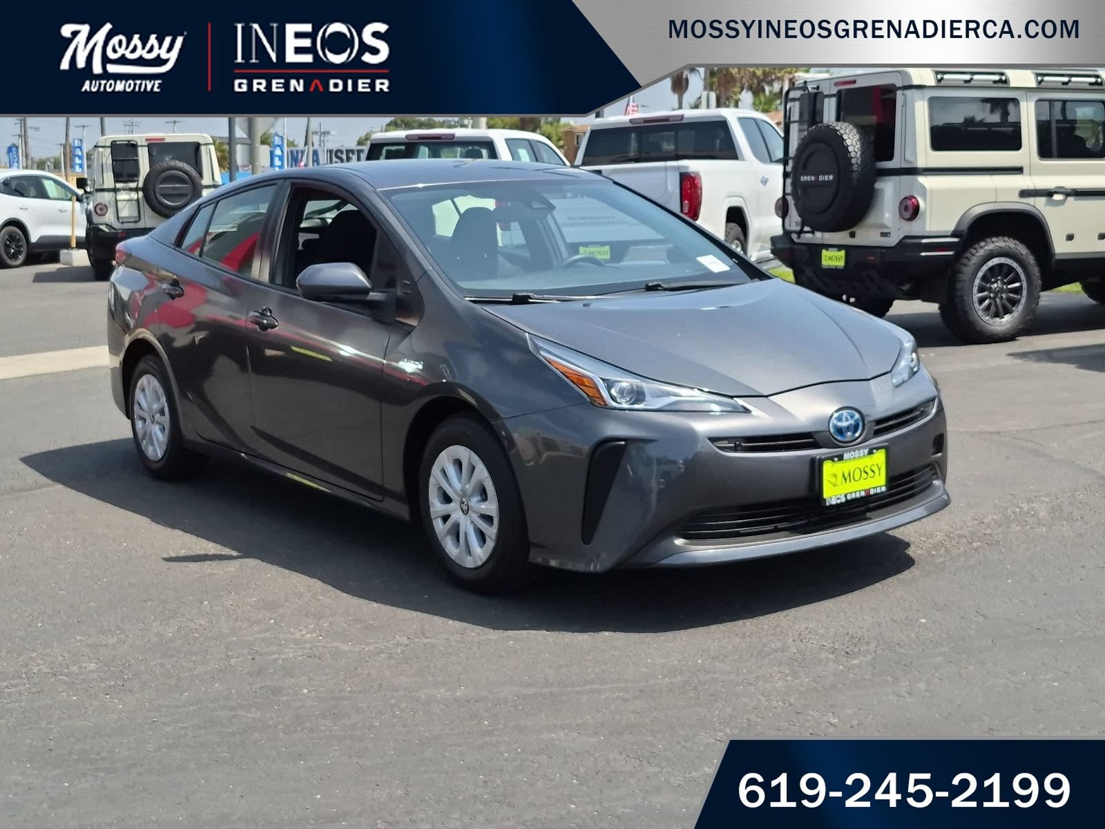 Used 2022 Toyota Prius LE FWD image 2