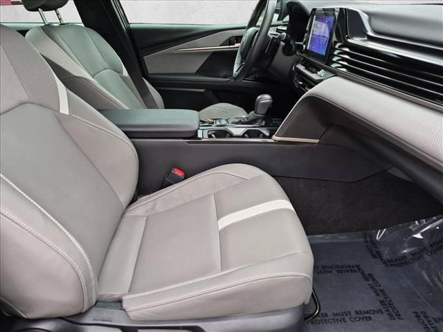 Used 2025 Toyota Camry SE FWD image 23
