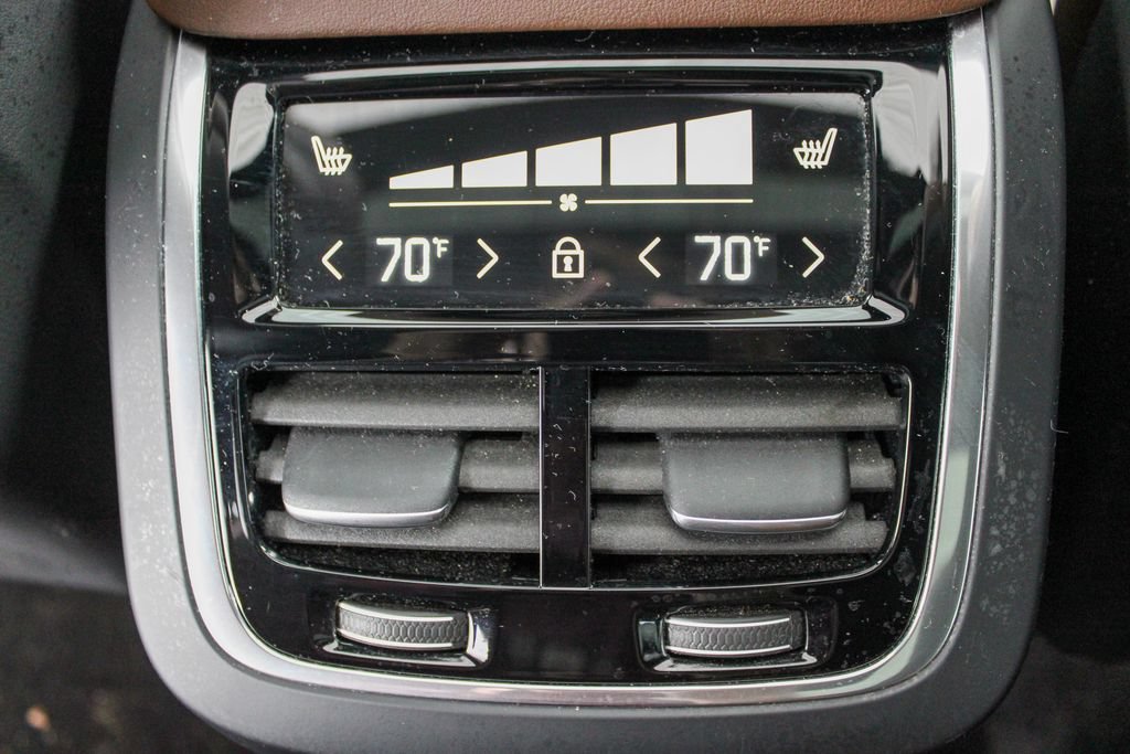 Used 2024 Volvo XC90 B6 Ultimate w/ Protection Package Premier AWD/4WD image 35