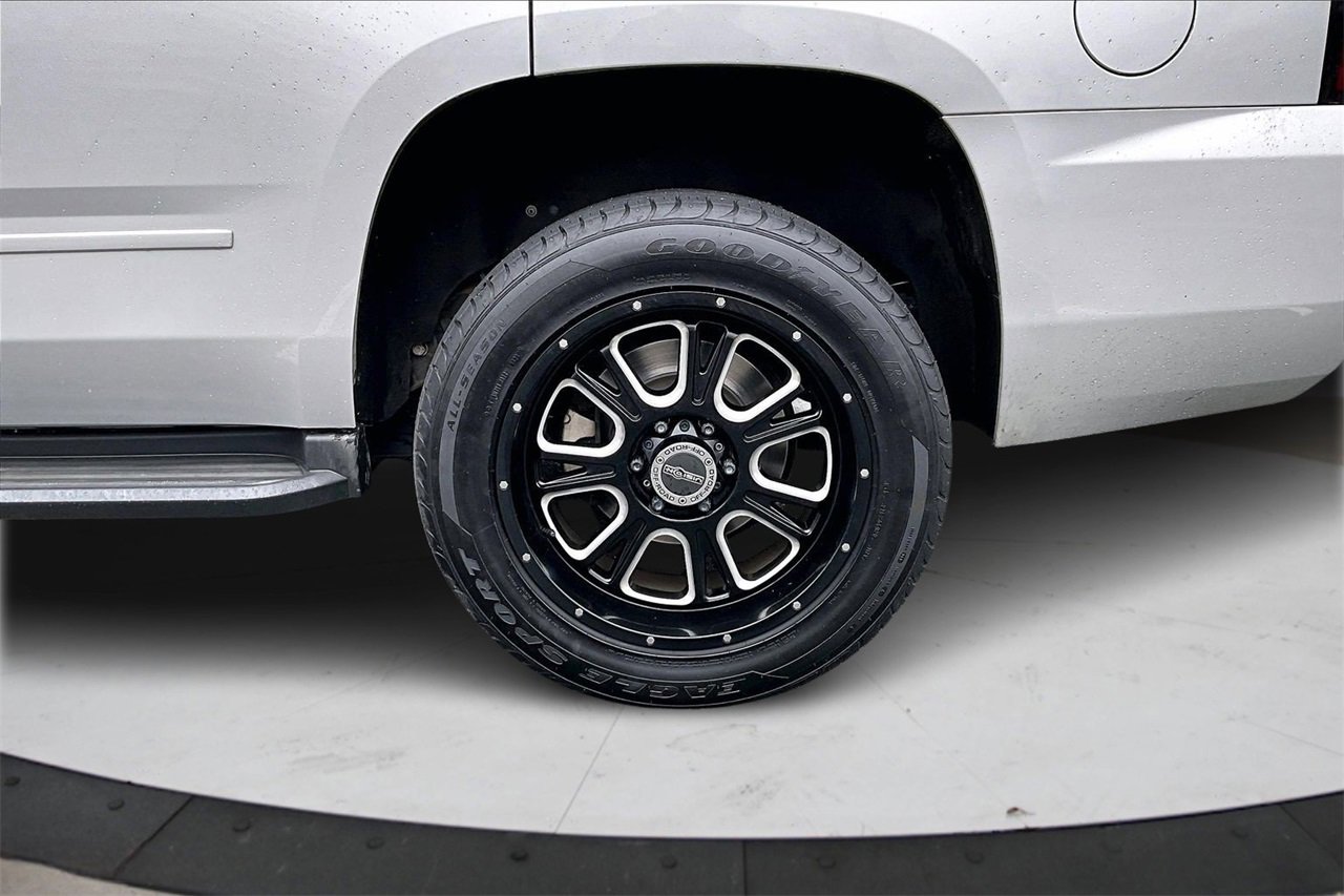 Used 2016 Chevrolet Tahoe LS w/ All-Season Package image 33