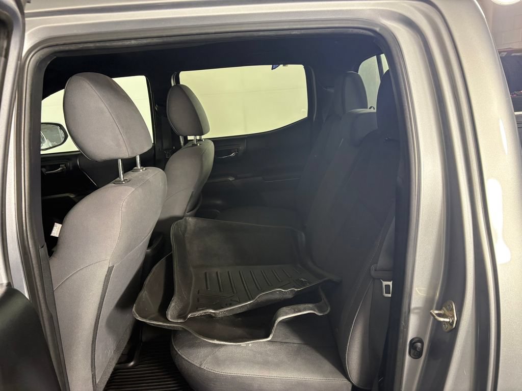 Used 2019 Toyota Tacoma TRD Sport w/ Technology Package AWD/4WD image 27