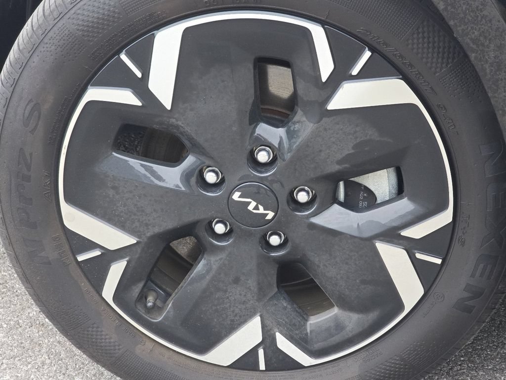 Used 2023 Kia Niro Wave w/ Wave Preserve Package FWD image 10