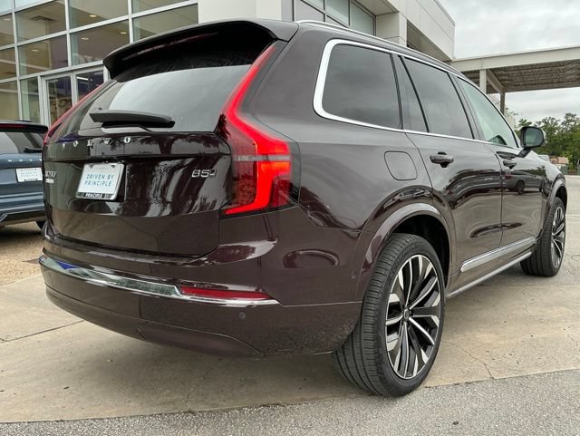 Certified 2025 Volvo XC90 B5 Plus AWD/4WD image 7