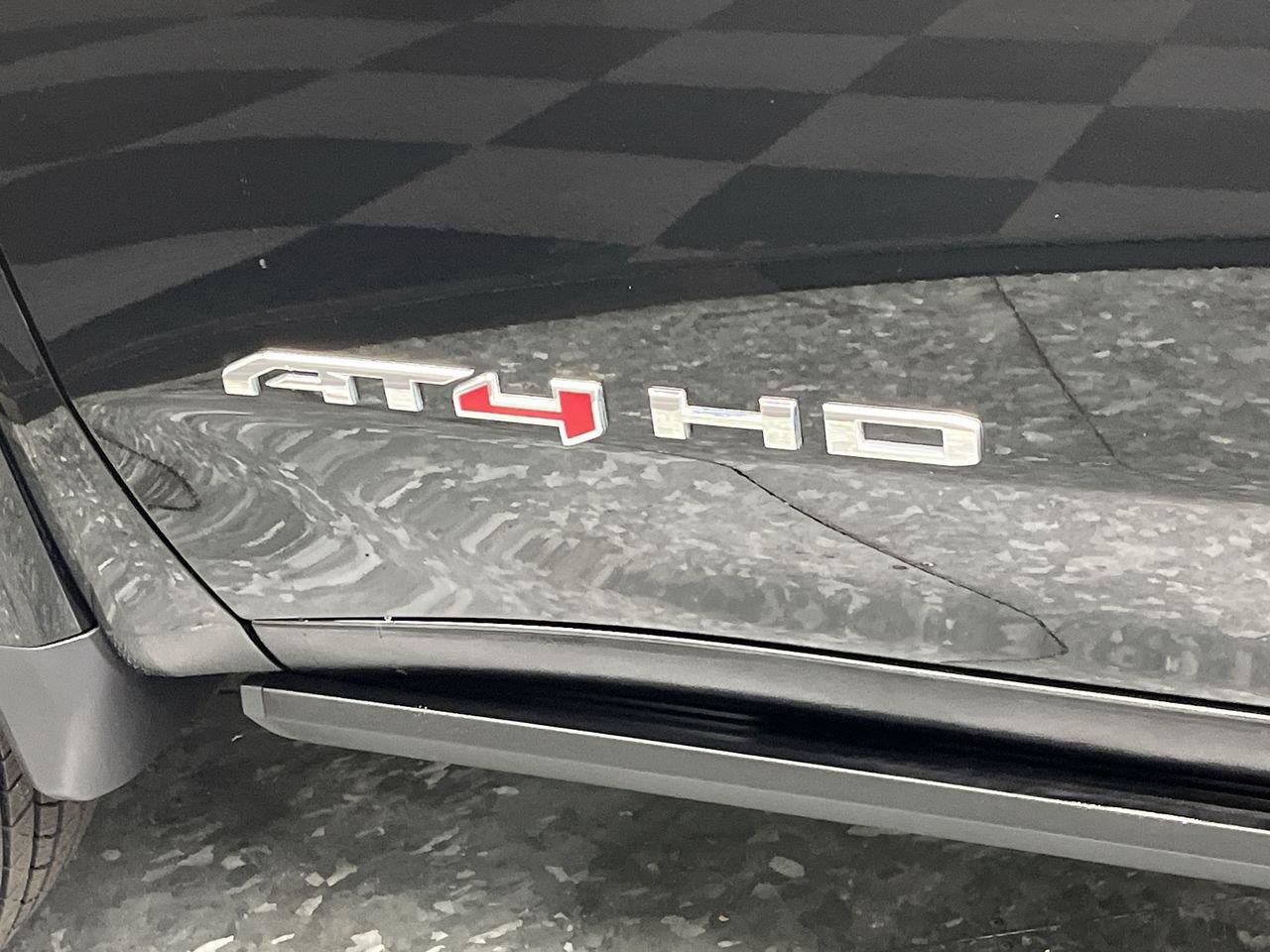 Certified 2025 GMC Sierra 2500 AT4 w/ AT4 Premium Plus Package AWD/4WD image 40