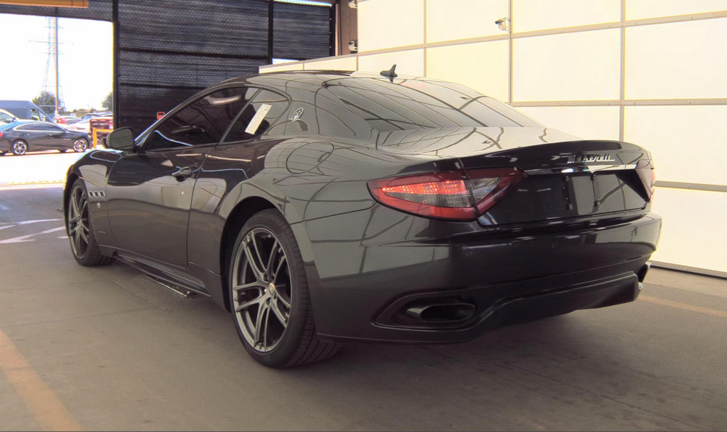 Used 2017 Maserati GranTurismo Sport RWD image 7