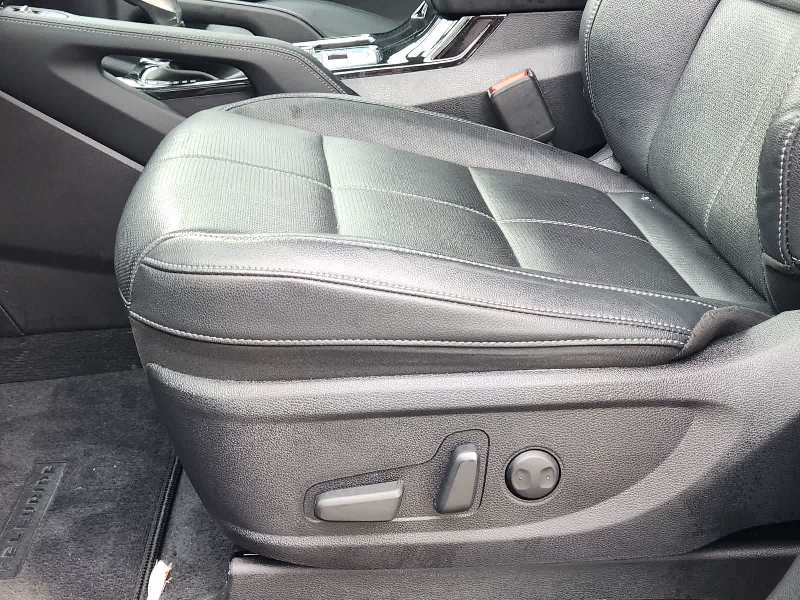 Certified 2025 Kia Telluride EX w/ EX Captain's Chair Package AWD/4WD image 22