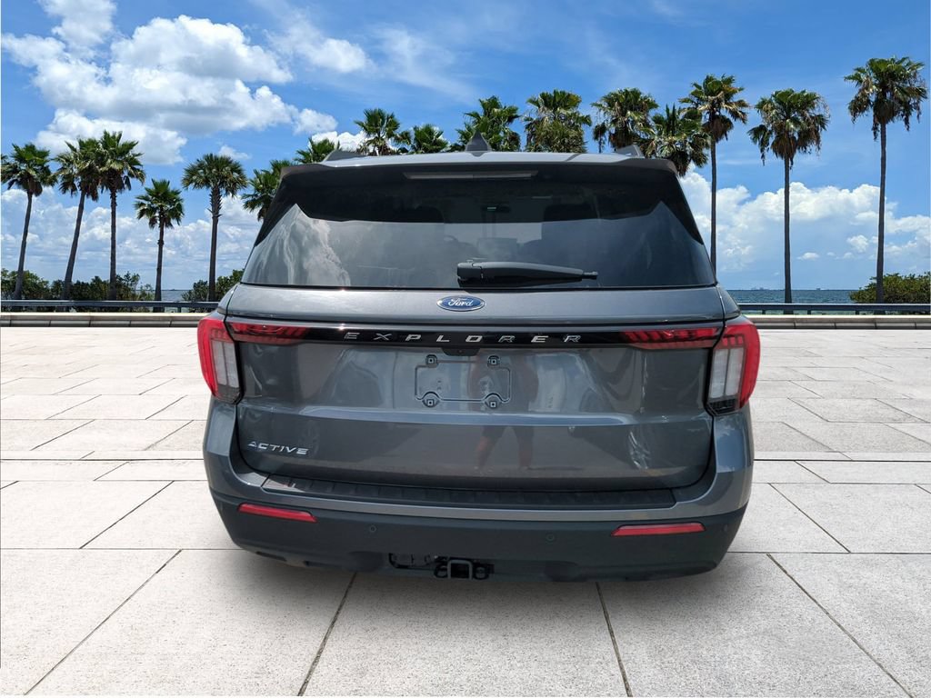 New 2026 Ford Explorer Active RWD image 7