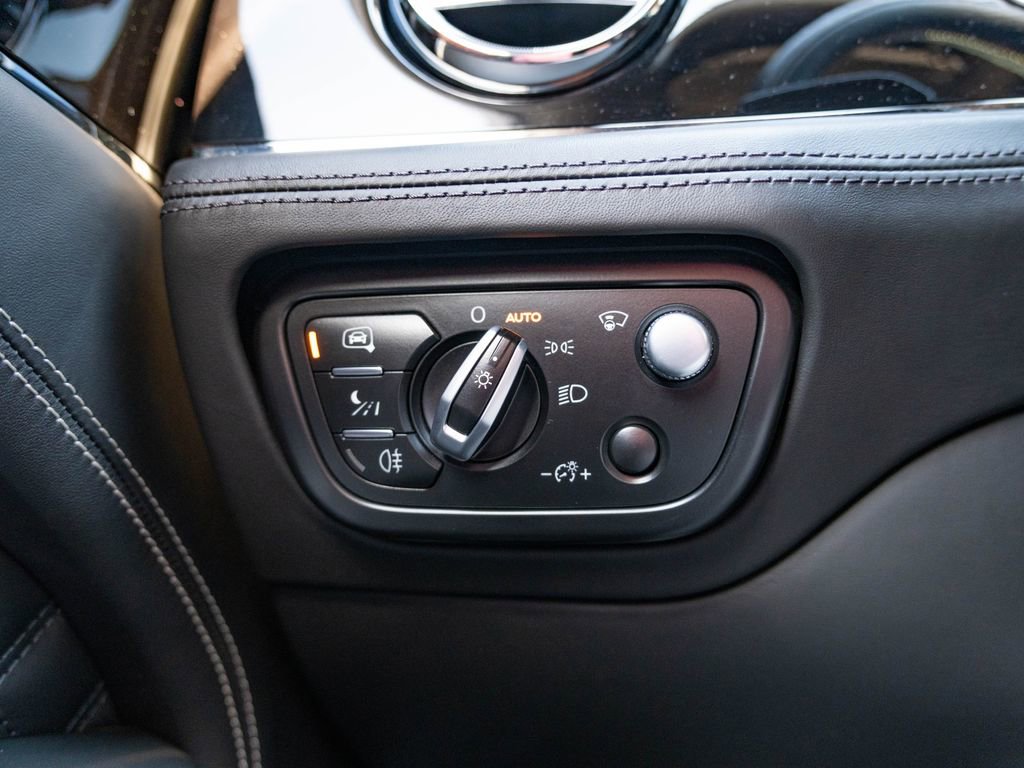 Used 2021 Bentley Bentayga Speed AWD/4WD image 13