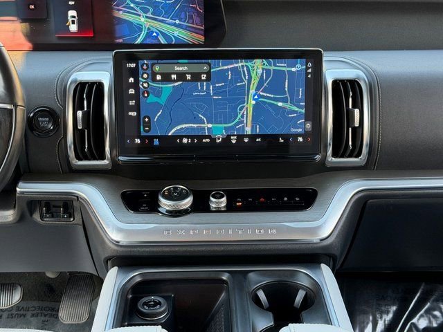 Certified 2025 Ford Expedition Max Platinum AWD/4WD image 5