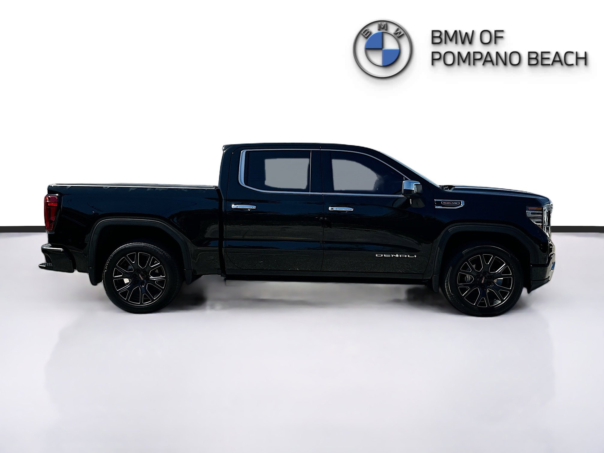 Used 2025 GMC Sierra 1500 Denali image 8