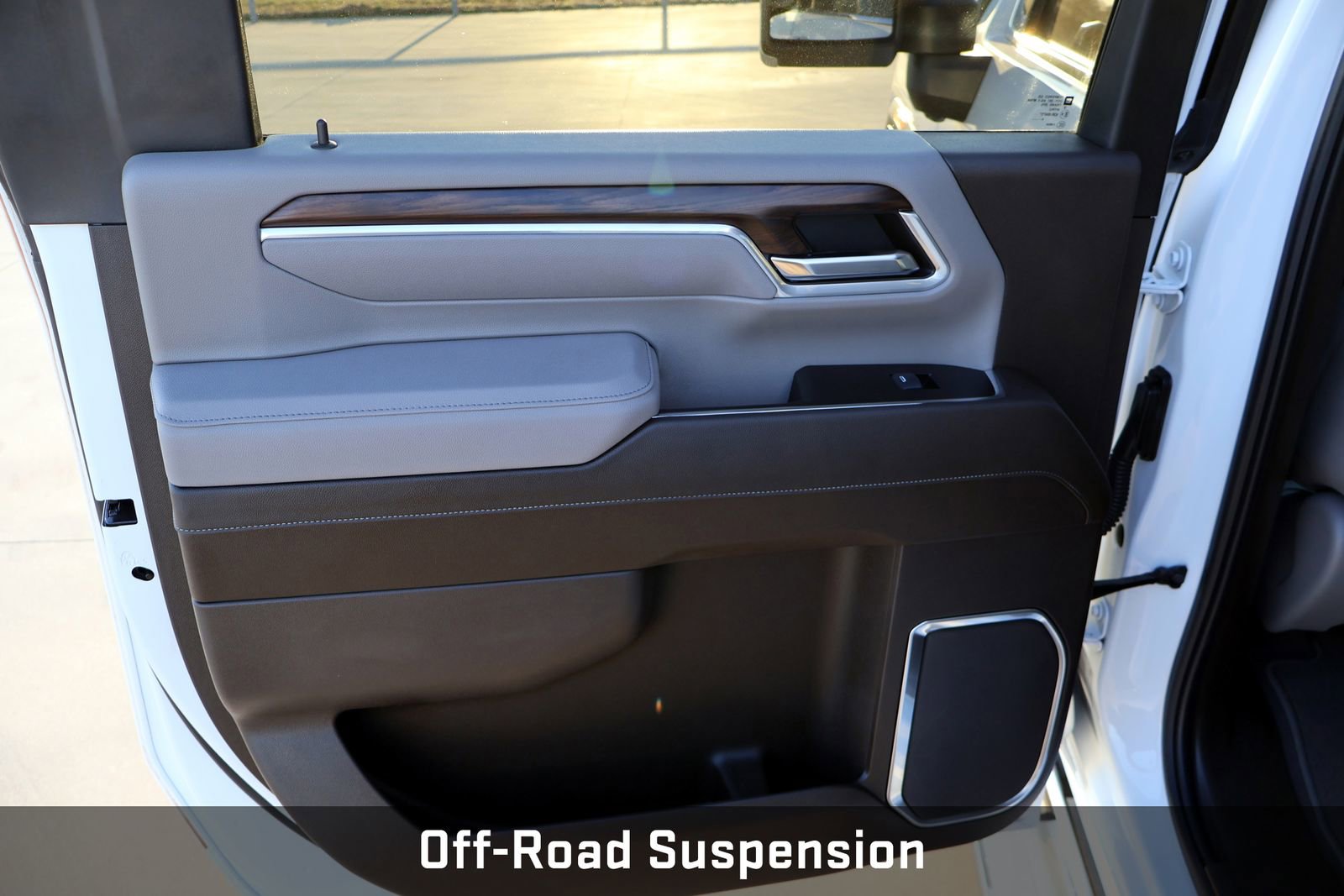 Used 2025 GMC Sierra 2500 SLT w/ Texas SLT Premium Package image 21