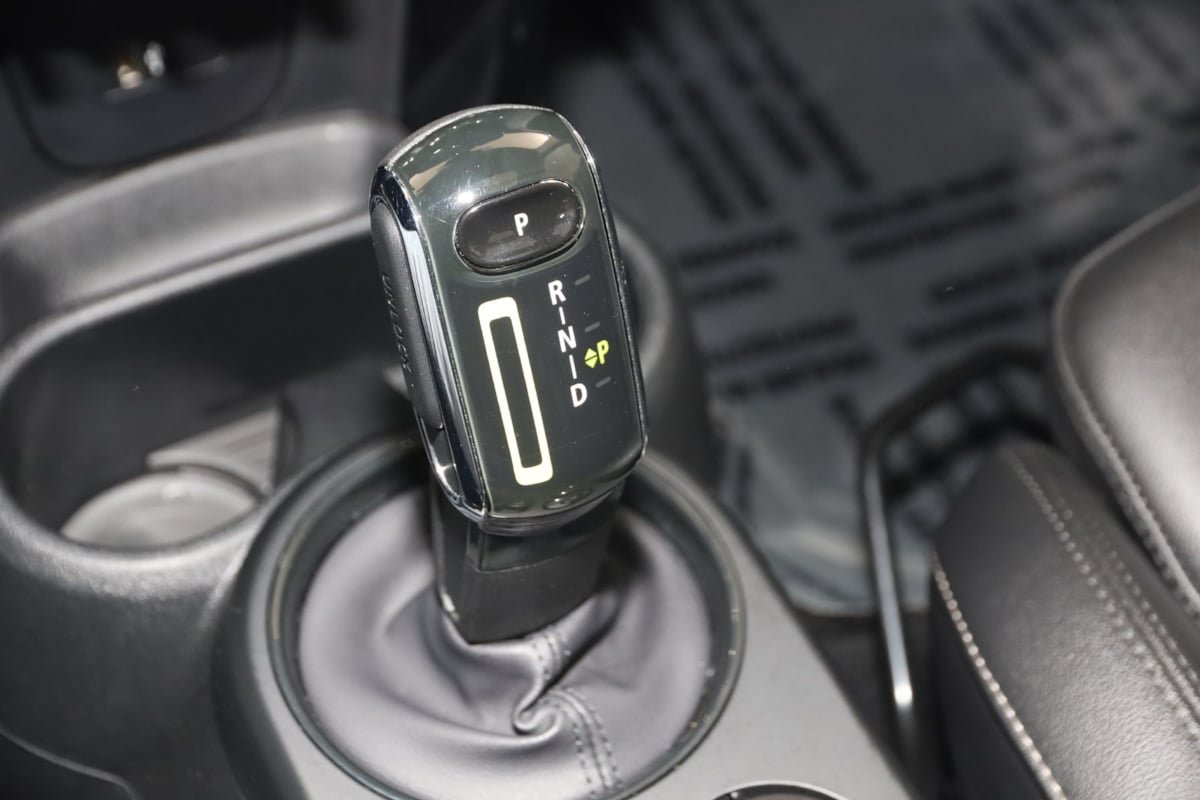 Used 2024 MINI Cooper SE FWD image 7