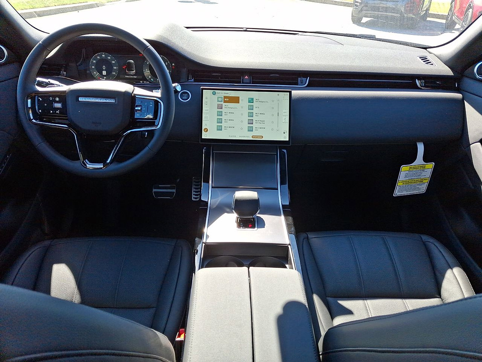 Certified 2025 Land Rover Range Rover Evoque Dynamic SE image 15