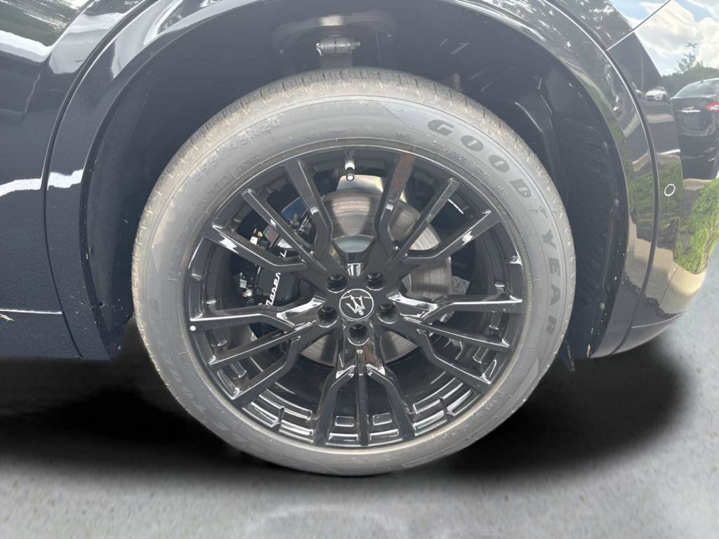New 2025 Maserati Grecale Modena image 13