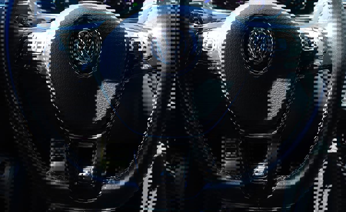 Used 2021 Volkswagen Tiguan SEL Premium R-Line image 63