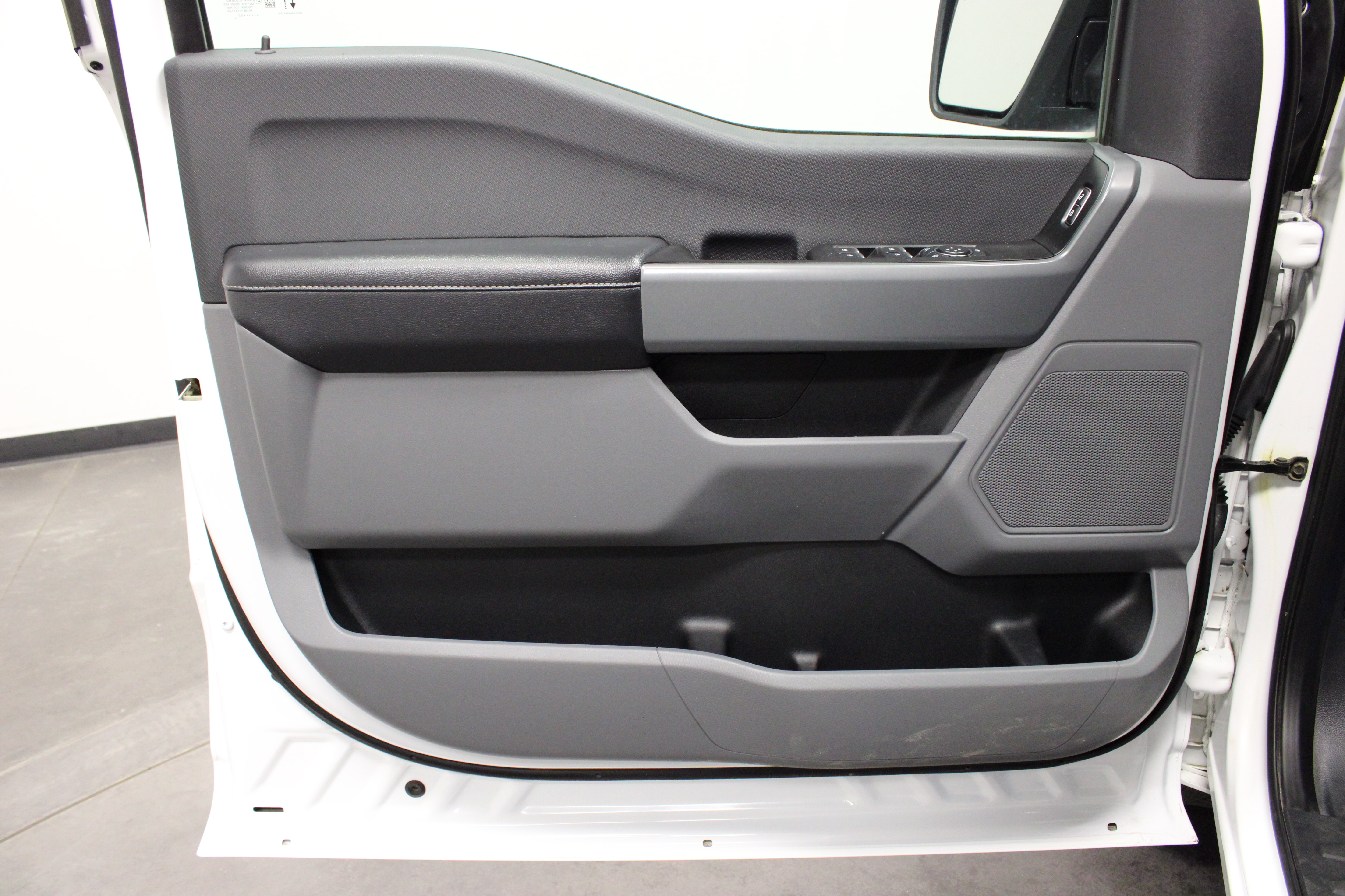 Used 2023 Ford F150 XLT AWD/4WD image 18