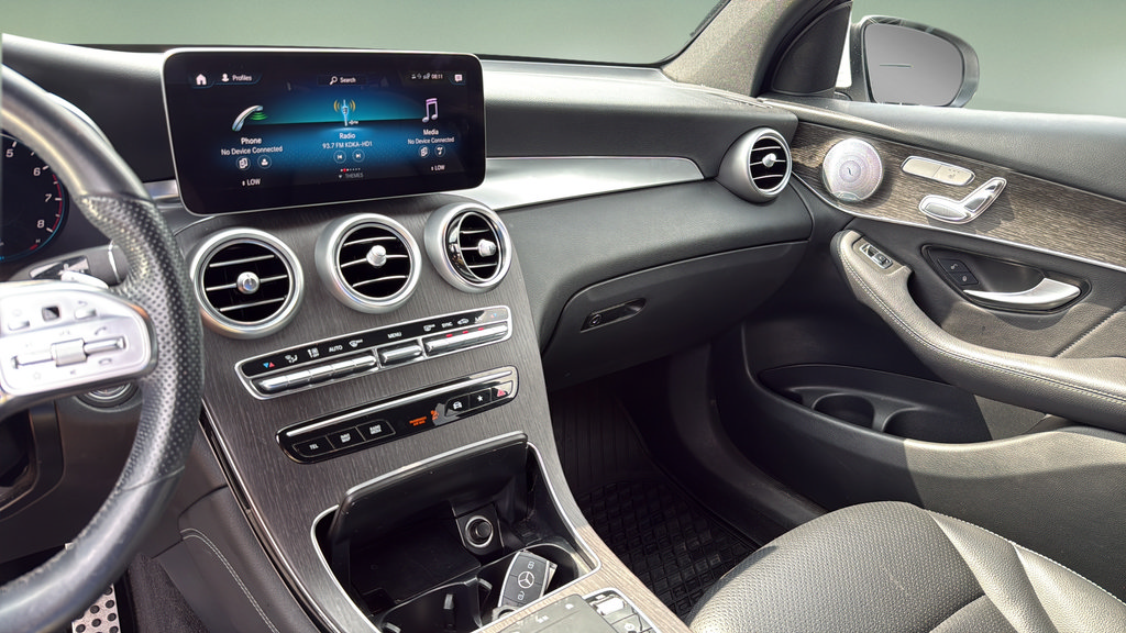 Used 2020 Mercedes-Benz GLC 300 4MATIC image 33