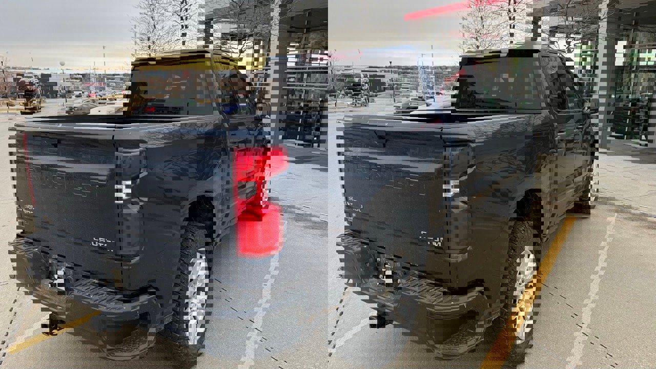 Used 2021 Chevrolet Silverado 1500 Custom w/ Safety Confidence Package image 5