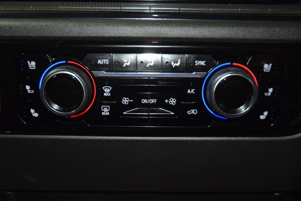 Used 2024 Chevrolet Silverado 1500 ZR2 w/ Technology Package image 37