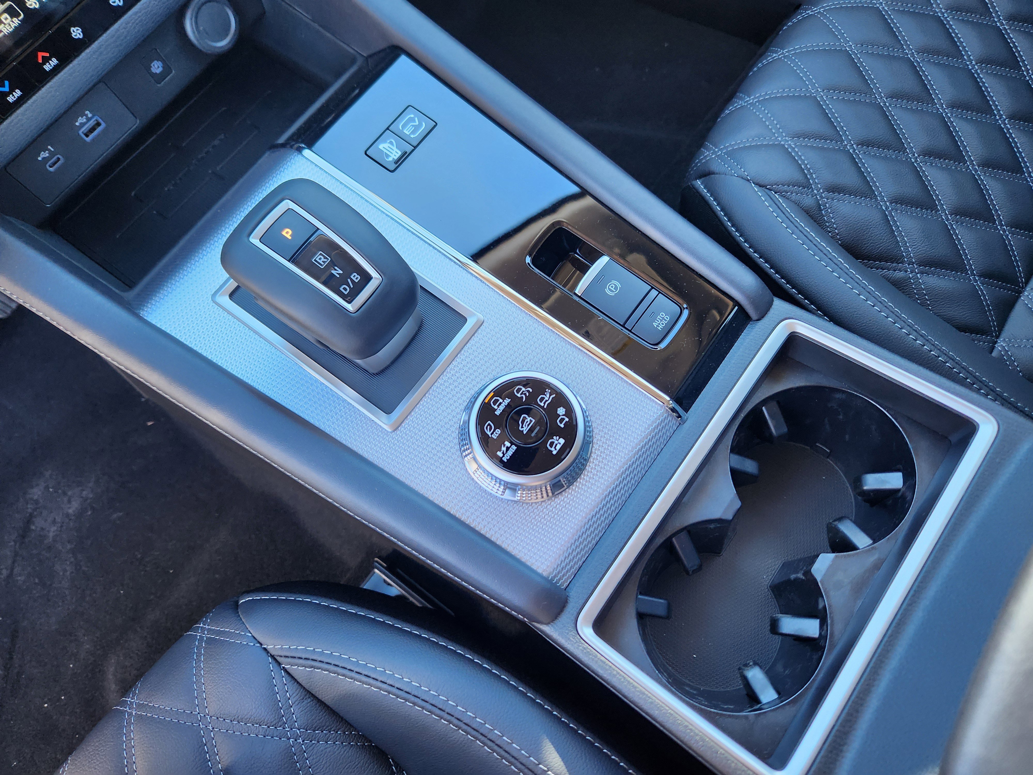 New 2025 Mitsubishi Outlander SEL image 16