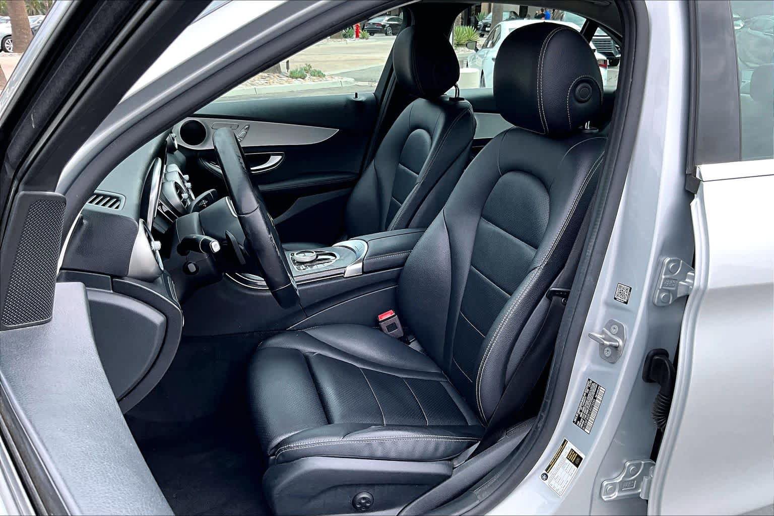 Used 2020 Mercedes-Benz C 300 Sedan image 7
