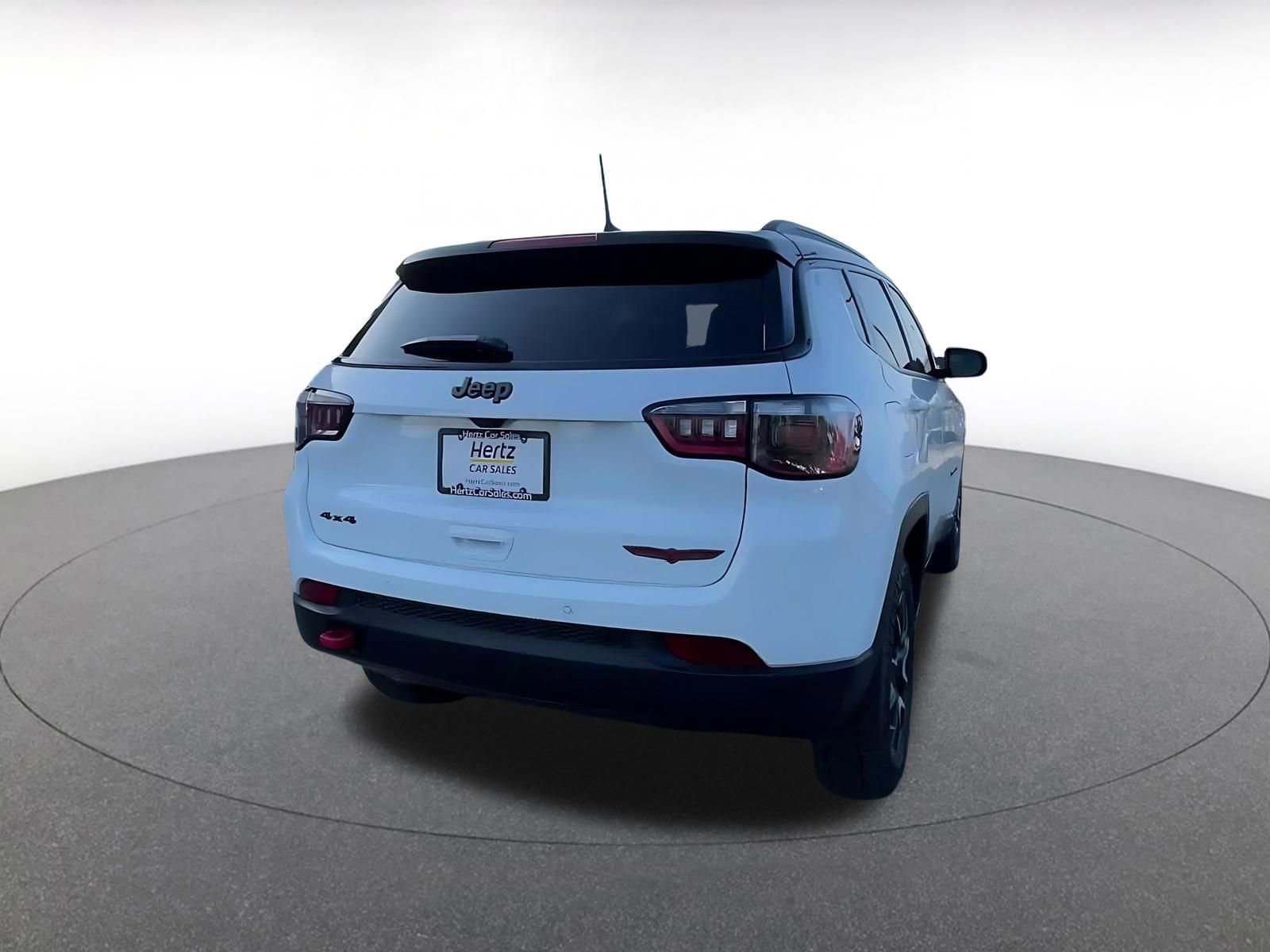 Used 2025 Jeep Compass Trailhawk AWD/4WD image 15