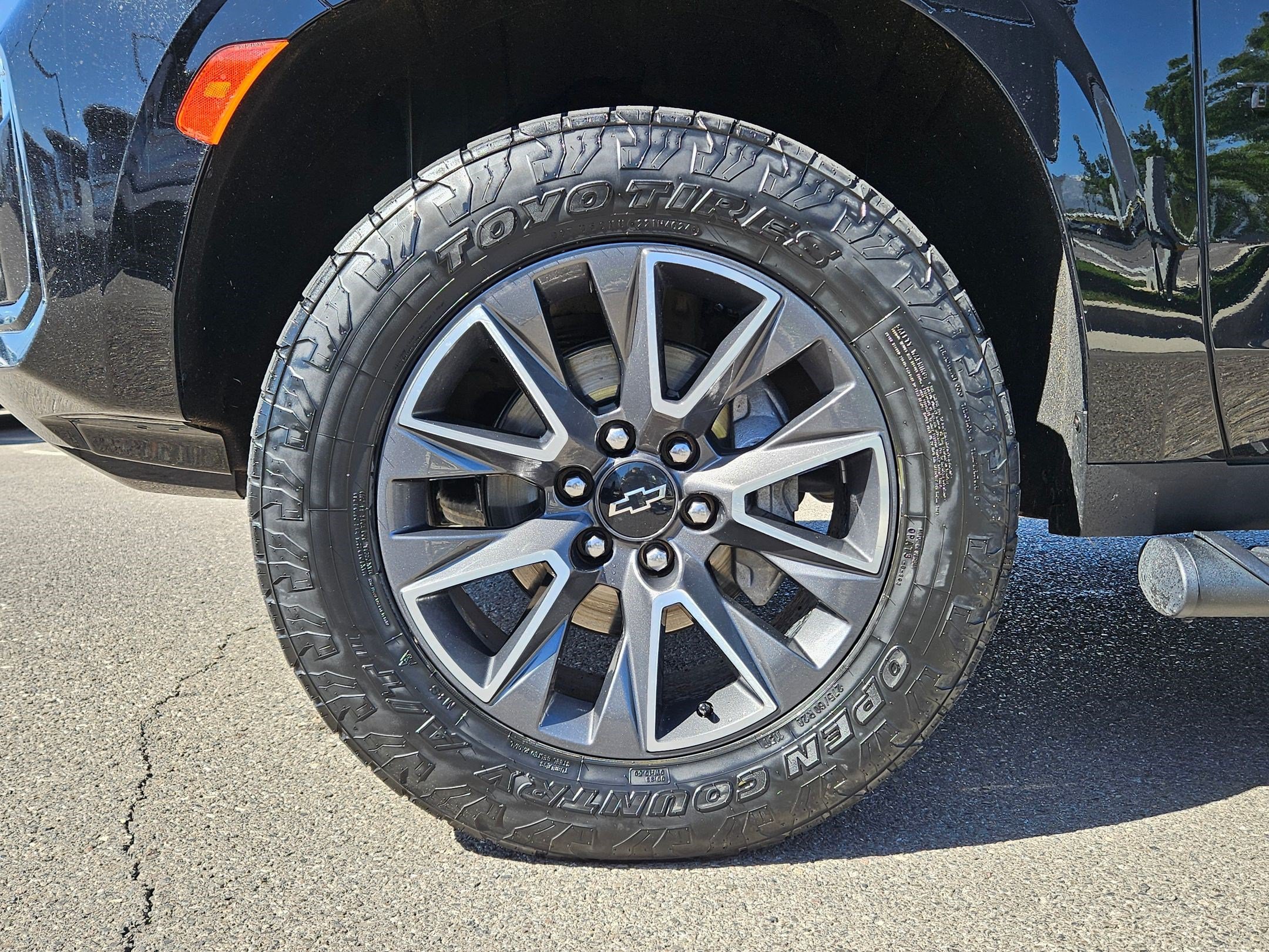 Used 2024 Chevrolet Tahoe Z71 w/ Z71 Off-Road Package AWD/4WD image 11