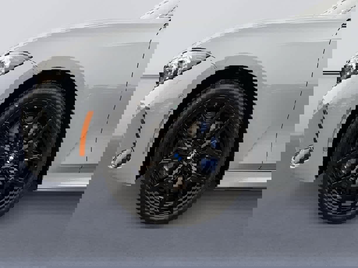 New 2026 BMW 330i xDrive xDrive w/ M Sport Package image 9