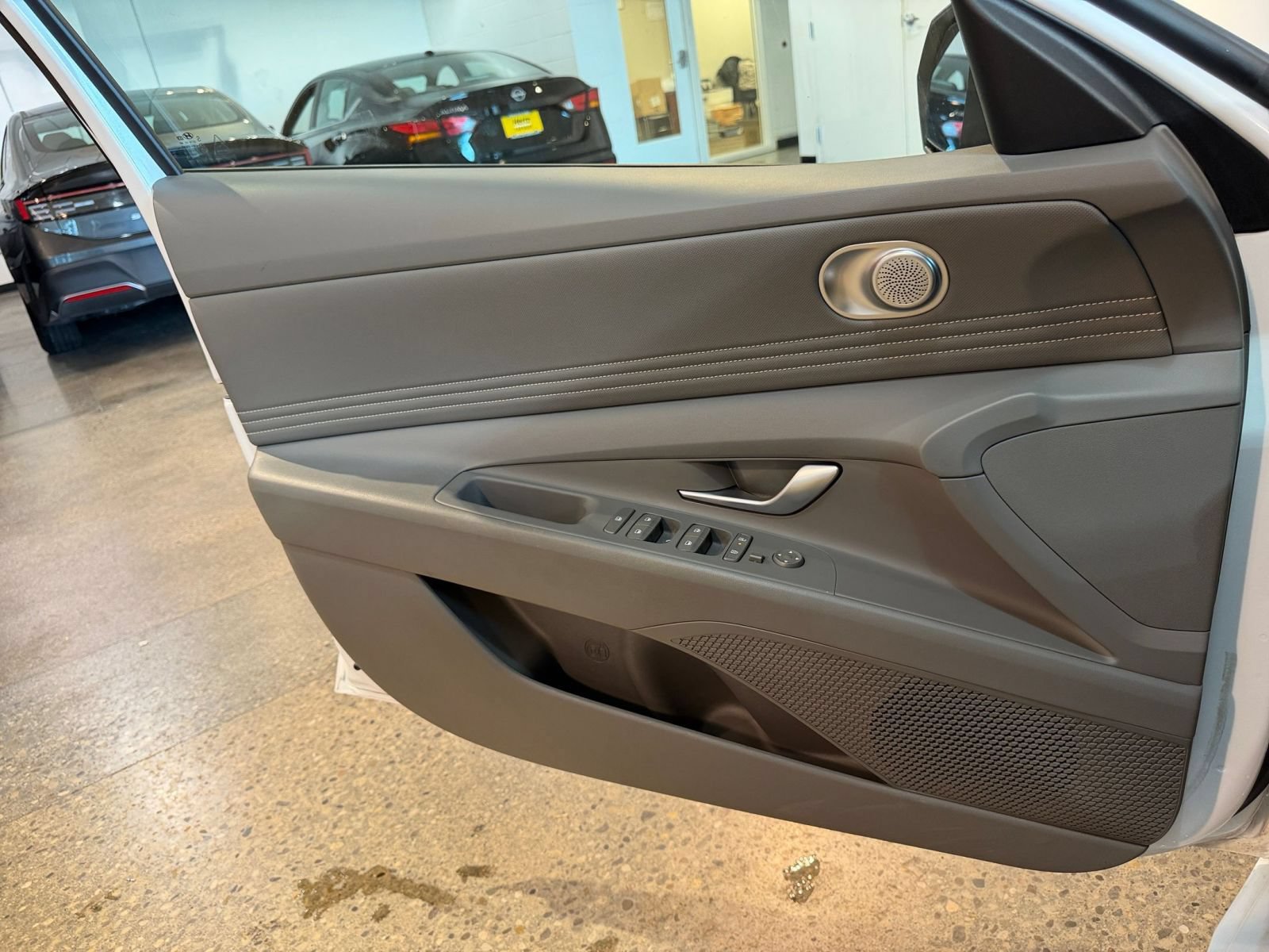 Used 2025 Hyundai Elantra SEL FWD image 18