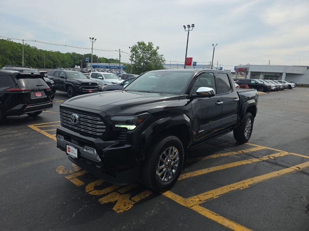 Certified 2025 Toyota Tacoma Limited w/ Tow Tech Package AWD/4WD image 9