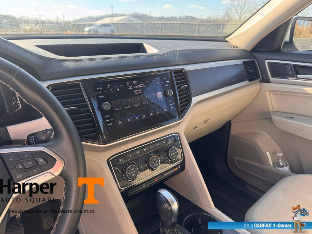 Used 2023 Volkswagen Atlas SE w/ Panoramic Sunroof Package image 16