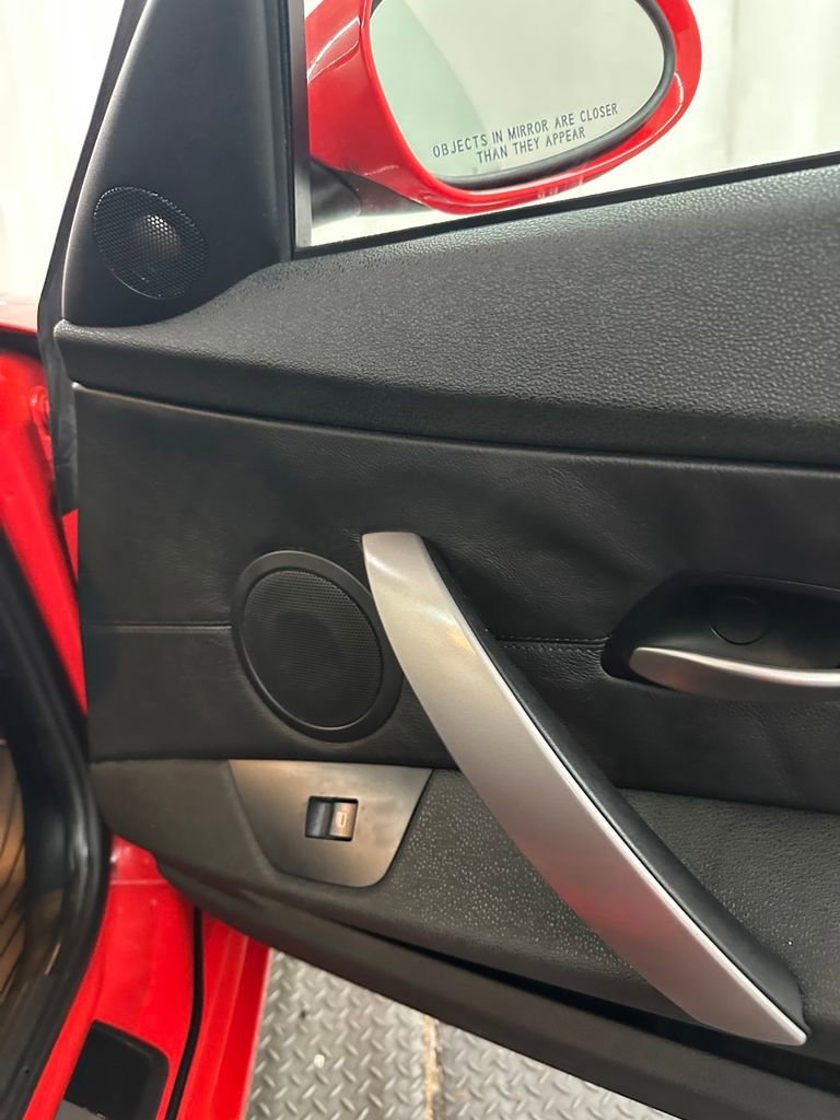 Used 2006 BMW Z4 3.0i RWD image 24