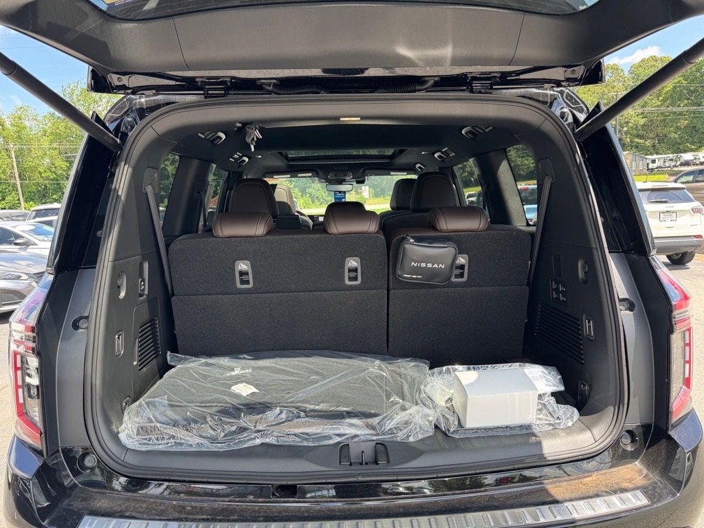 New 2025 Nissan Armada Platinum image 10