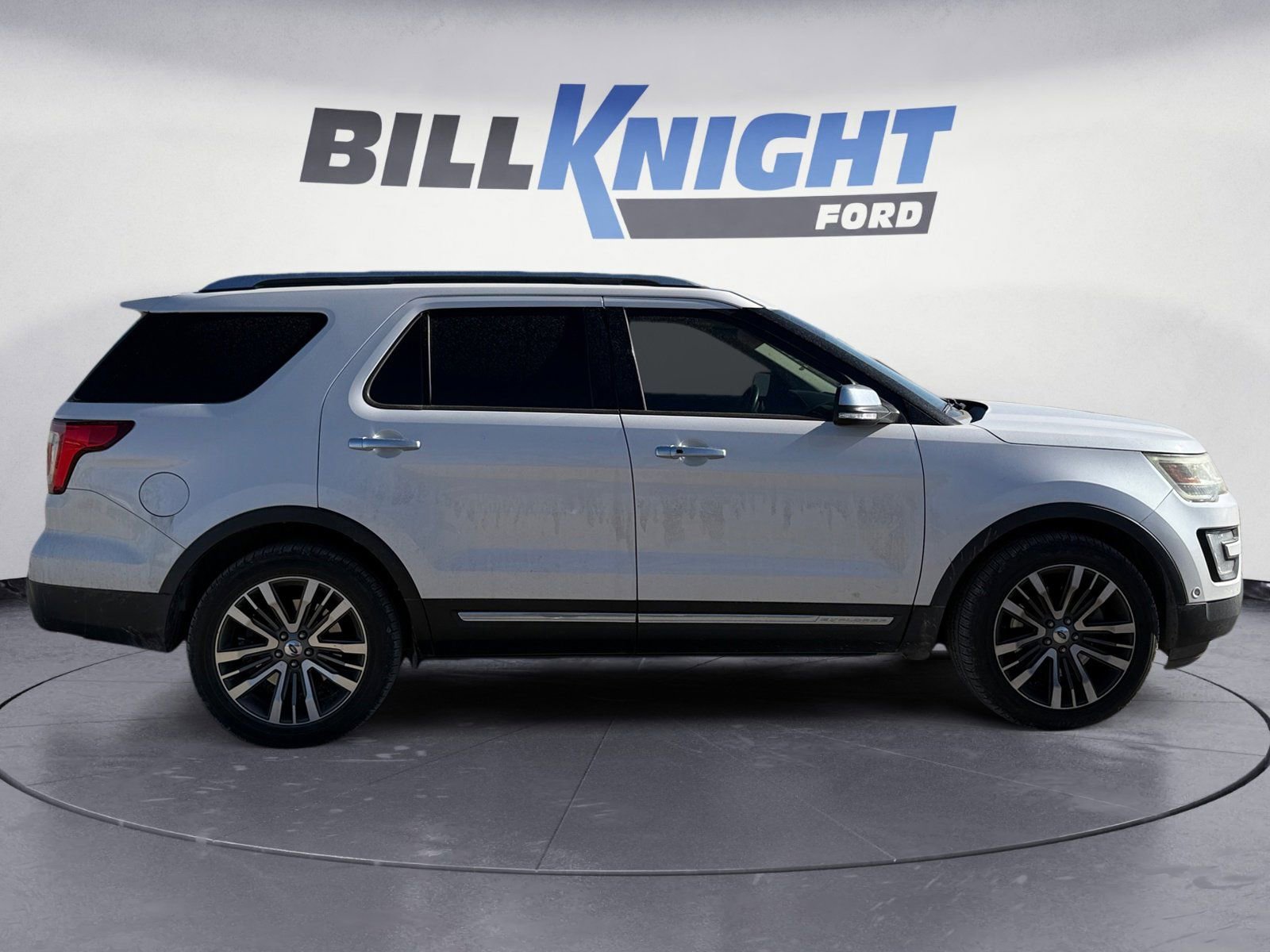 Used 2017 Ford Explorer Platinum image 6