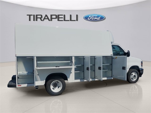 New 2026 Ford E-450 and Econoline 450 Super Duty w/ Power Equipment Group image 6