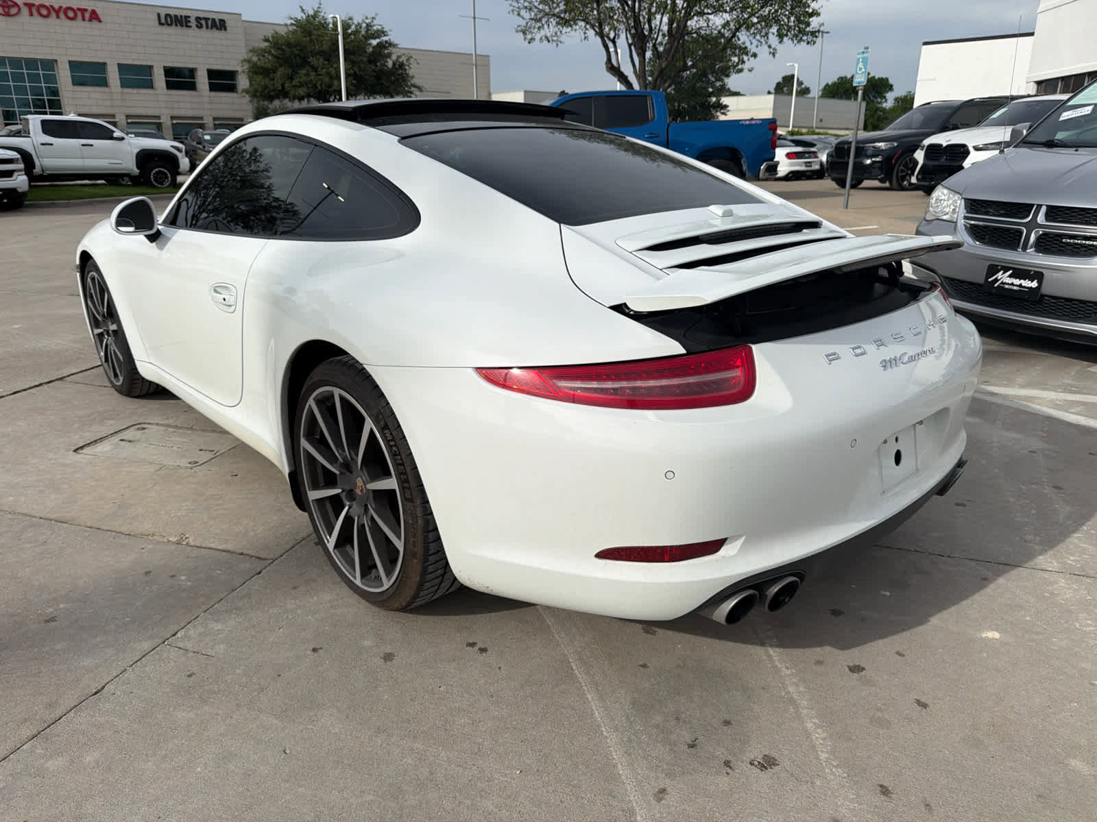 Used 2014 Porsche 911 Carrera RWD image 2