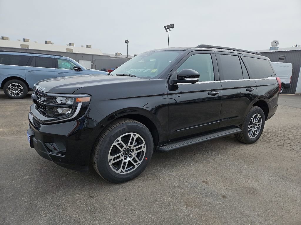 New 2026 Ford Expedition Active image 5