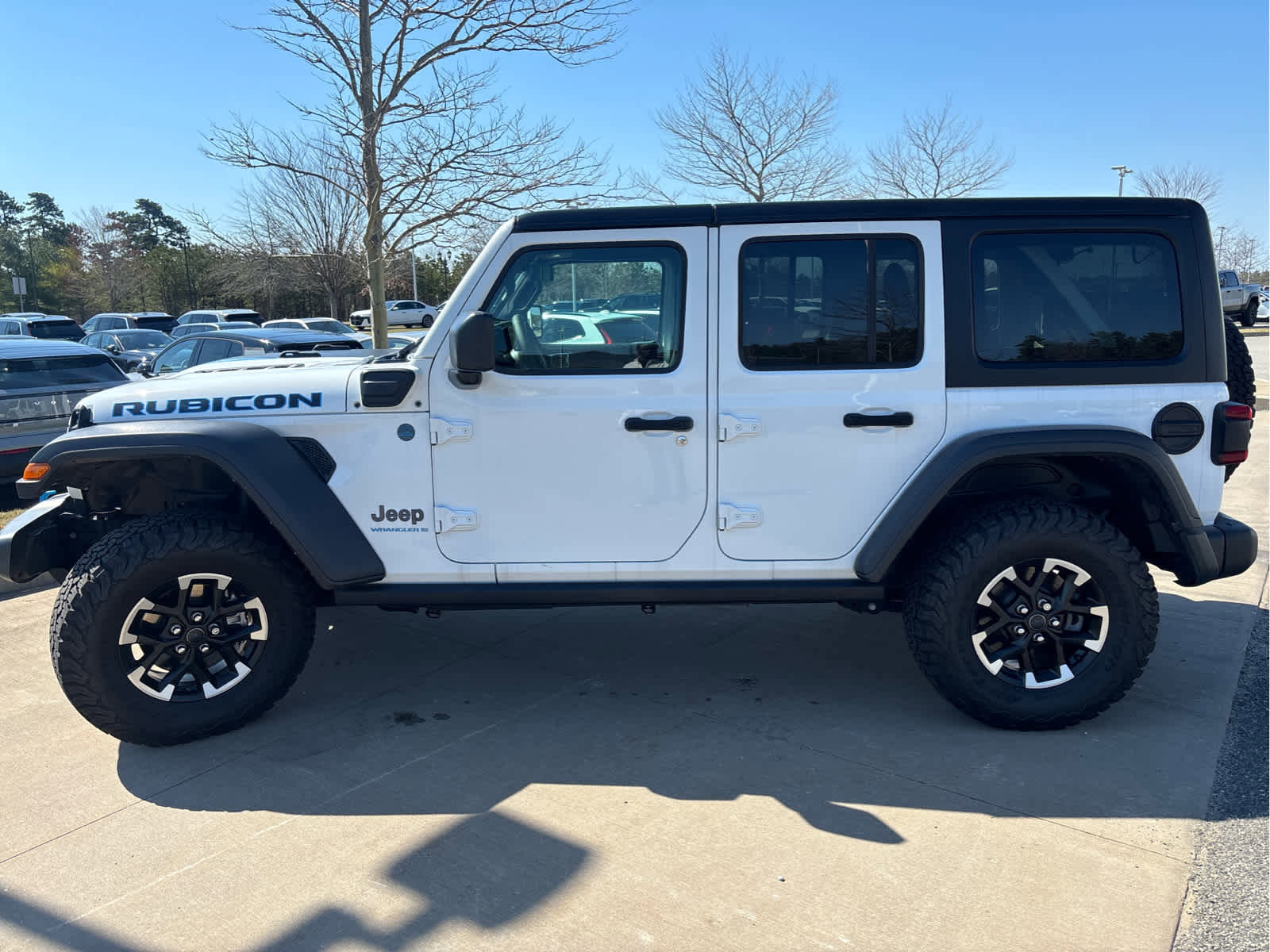 Used 2024 Jeep Wrangler Unlimited Rubicon 4xe w/ Capability Package image 5