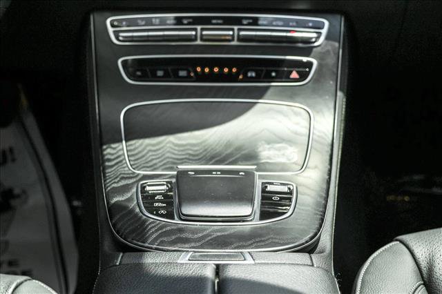 Used 2023 Mercedes-Benz E 350 4MATIC Sedan image 19