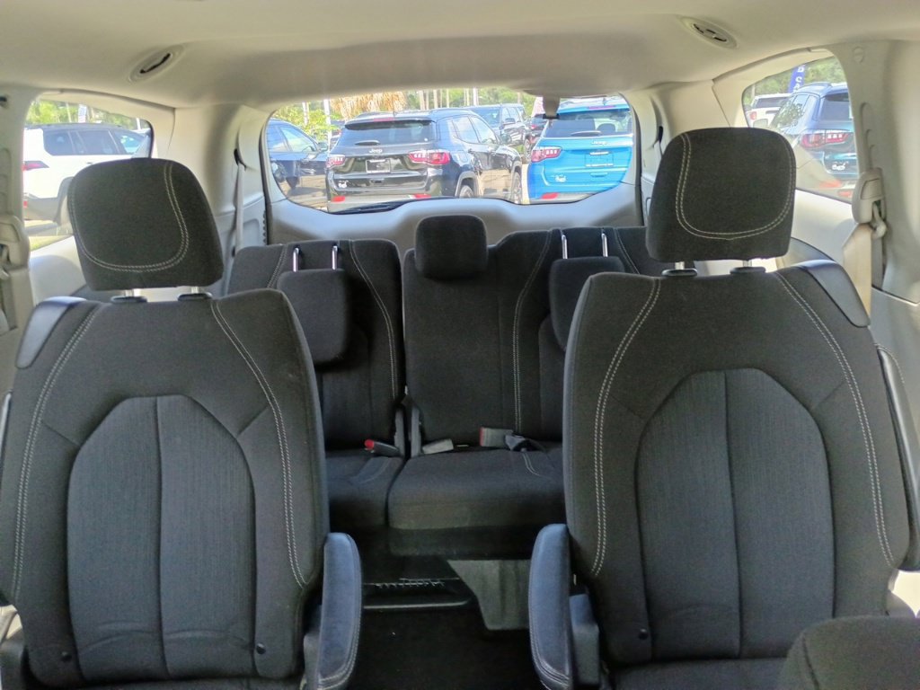 Certified 2023 Chrysler Voyager LX FWD image 14