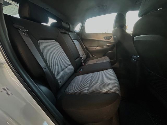 Used 2021 Hyundai Kona SE image 8