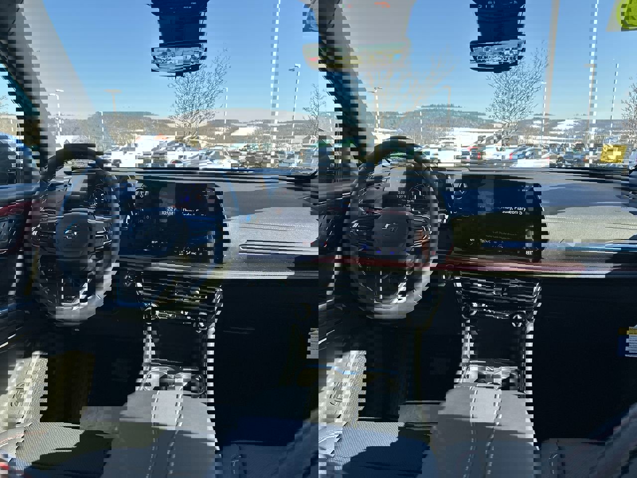 New 2026 Chevrolet Traverse Z71 w/ Driver Confidence Package image 17