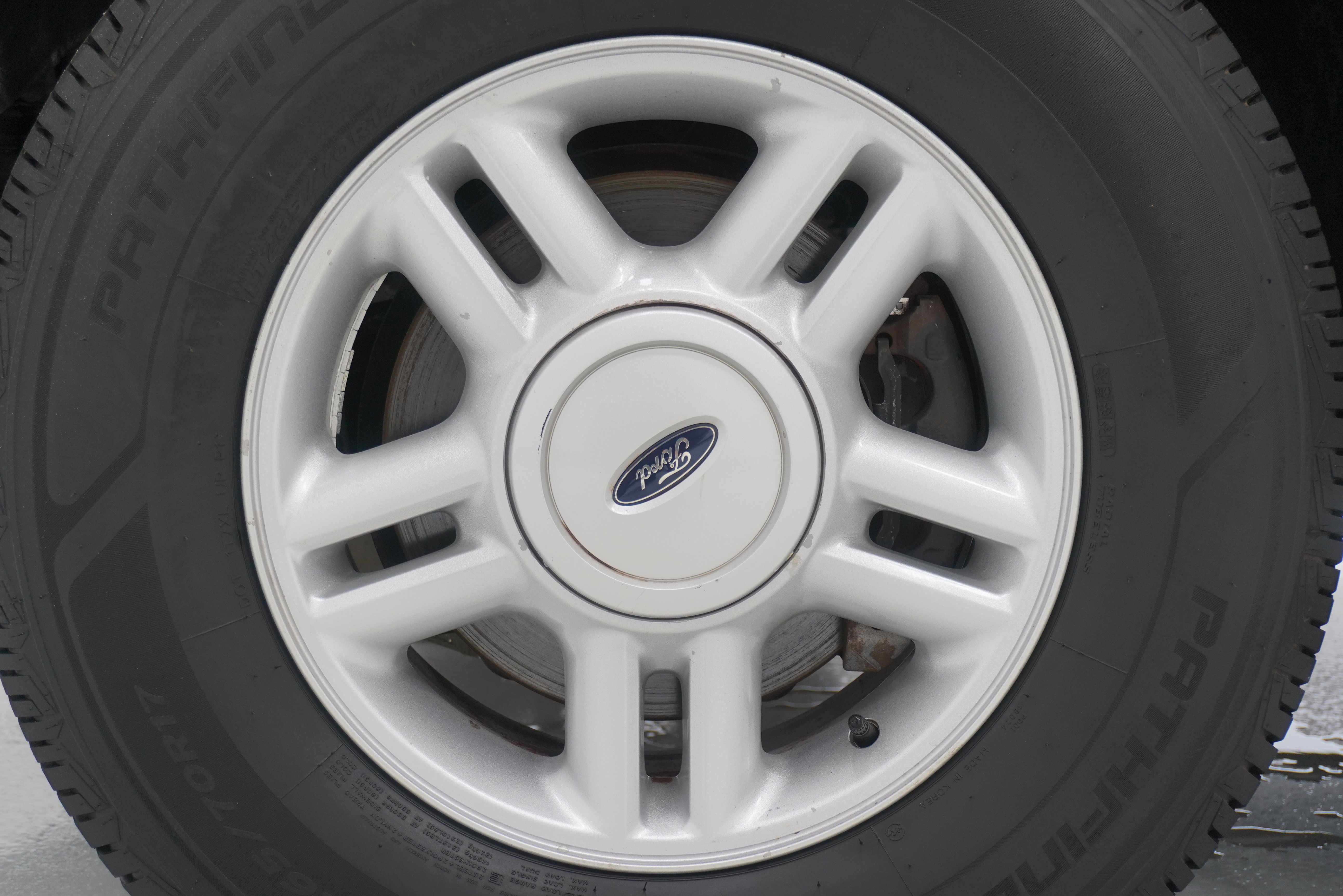 Used 2006 Ford Expedition XLT RWD image 24