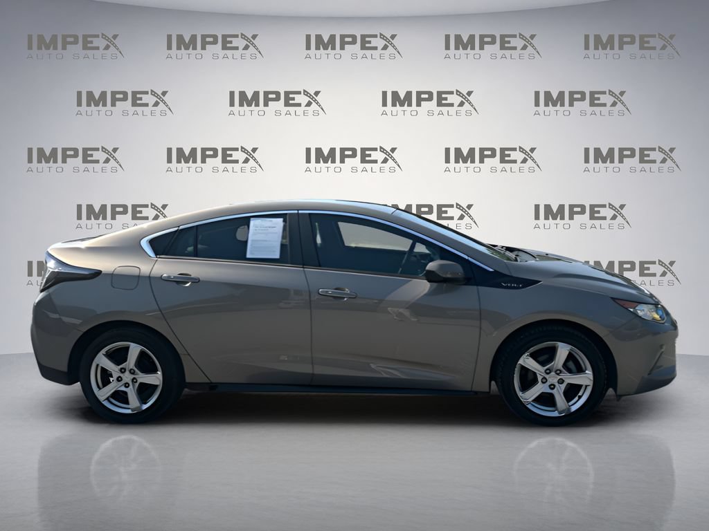 Used 2017 Chevrolet Volt LT w/ Comfort Package FWD image 6