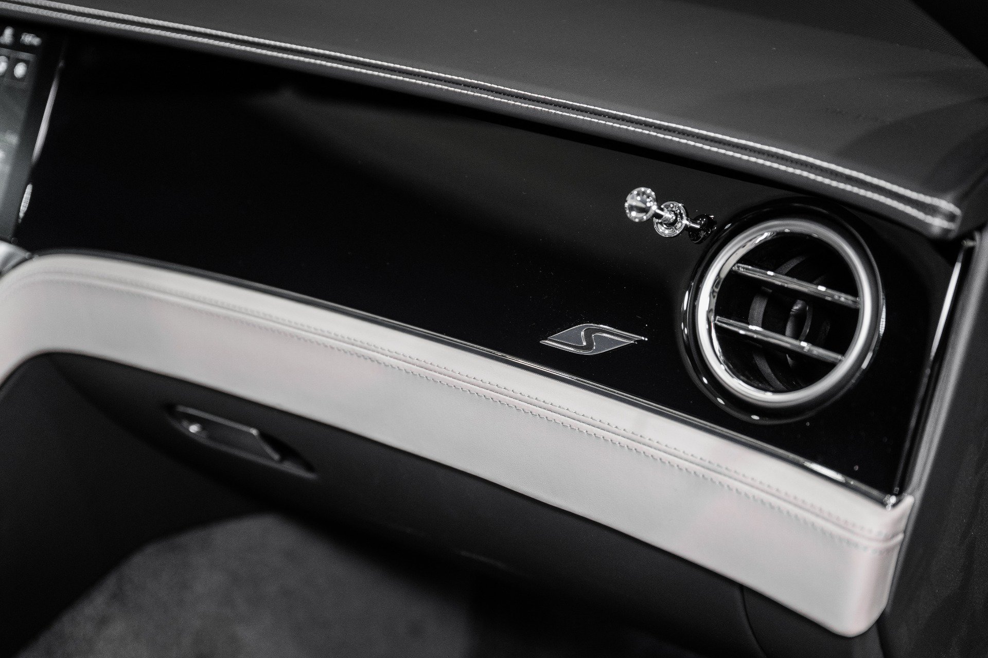 New 2026 Bentley Continental GT S AWD/4WD image 45
