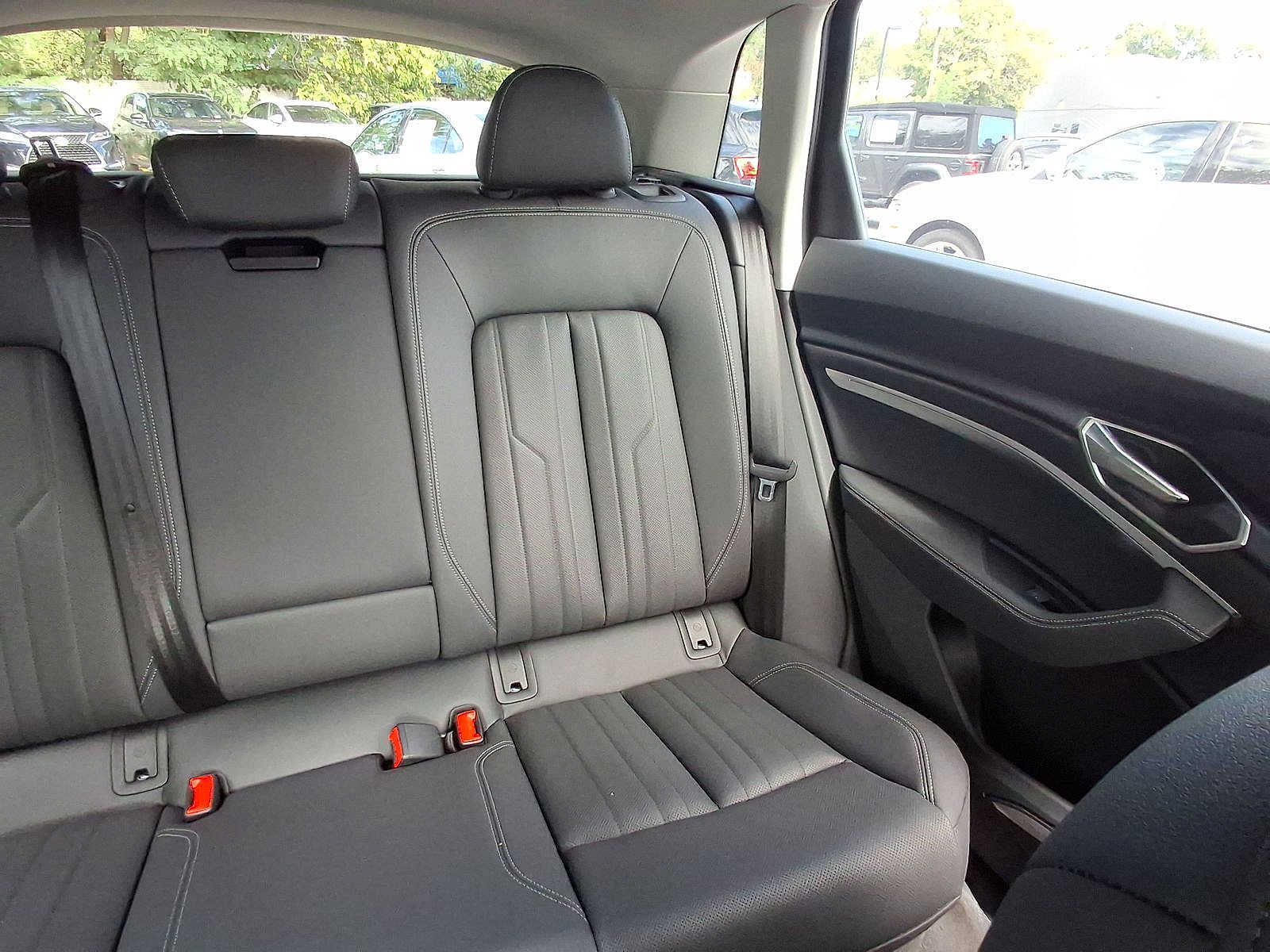 Used 2024 Audi Q8 e-tron Premium Plus w/ Premium Plus Package AWD/4WD image 14