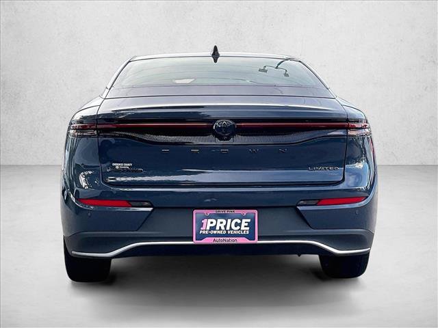 Used 2025 Toyota Crown AWD/4WD image 4