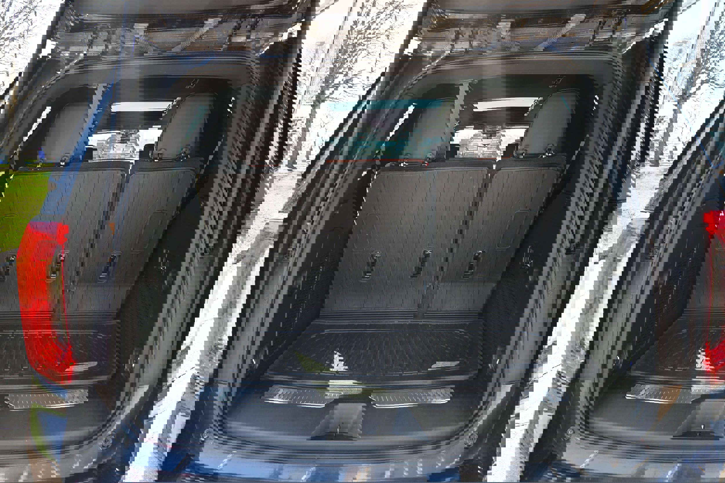 Used 2023 GMC Yukon Denali Ultimate image 5