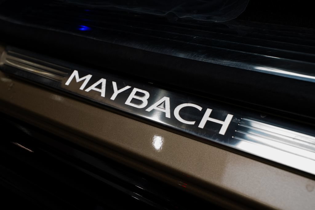 Used 2023 Mercedes-Benz Maybach GLS 600 4MATIC image 36