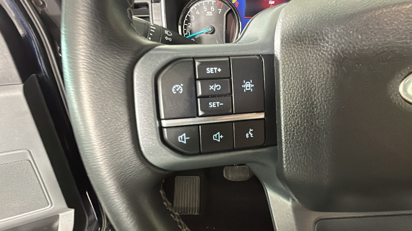 Used 2023 Ford F150 XLT w/ Equipment Group 302A High AWD/4WD image 19